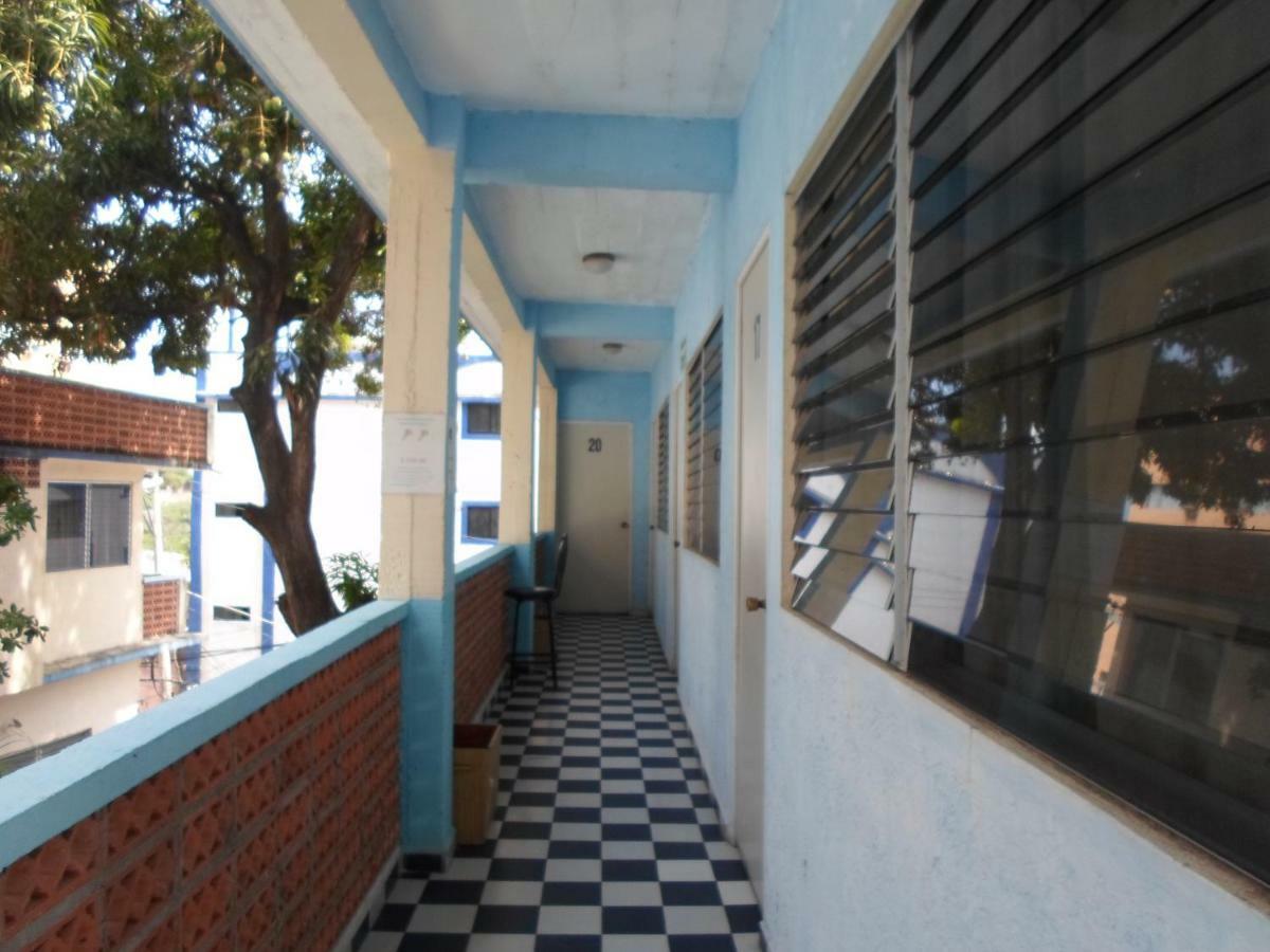 Casa De Huespedes Santa Fe Acapulco Hotel Buitenkant foto